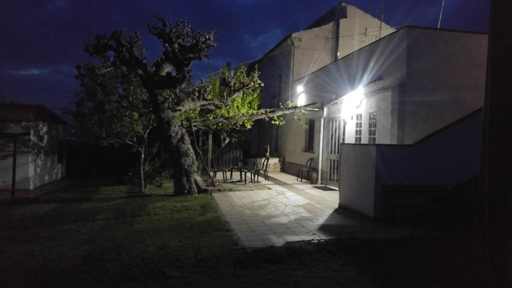 הוילה טורינו די סנגרו Relais Il Giardino Fra Gli Ulivi מראה חיצוני תמונה